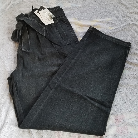 Very J Wide Leg High Paper Bag Waist Relaxed Fit Black Jeans Size Sm Md & Lg NWT - Picture 2 of 10